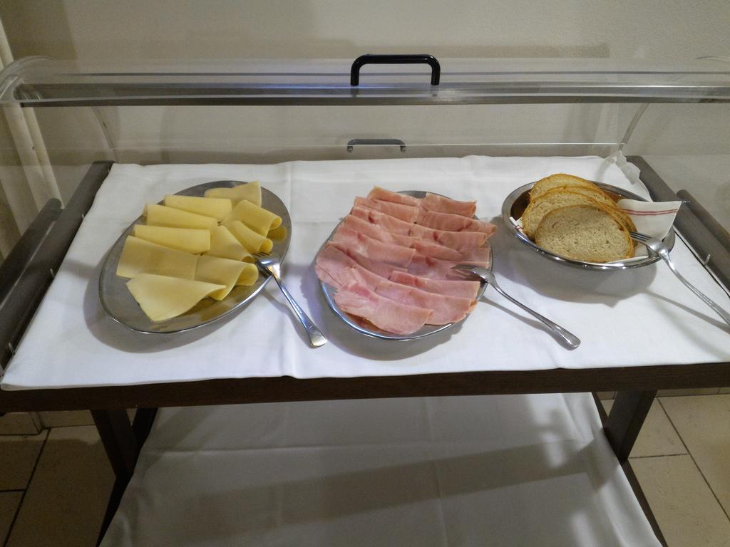 גוביו Hotel Tre Ceri מראה חיצוני תמונה
