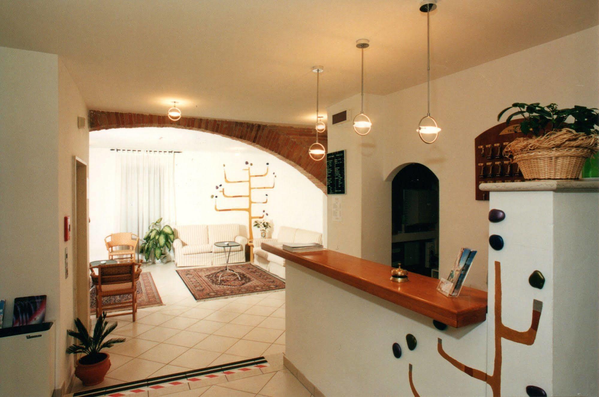 גוביו Hotel Tre Ceri מראה חיצוני תמונה